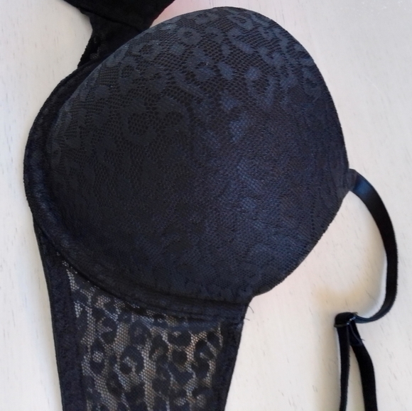 NWT VS PINK BRA - Picture 3 of 7